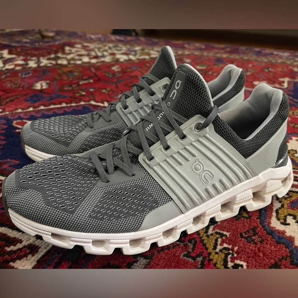 On Cloudswift Running Shoes – Size 9 / EU 42.5 – Excellent Condition !